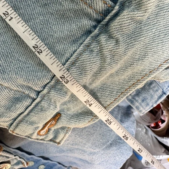 Levi's Light Blue Denim Jean Jacket Women's XL Excellent EUC - Picture 7 of 8